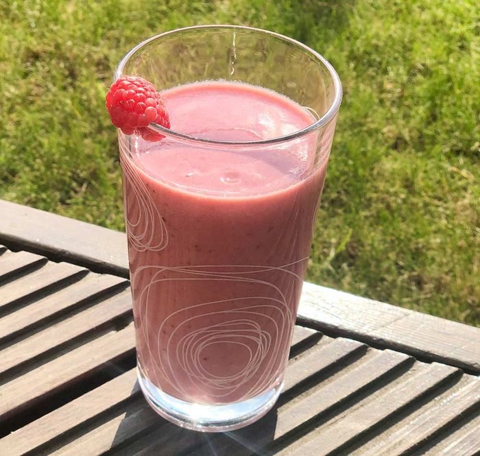 Healthy Recipe: Raspberry Smoothie (for 1 person)